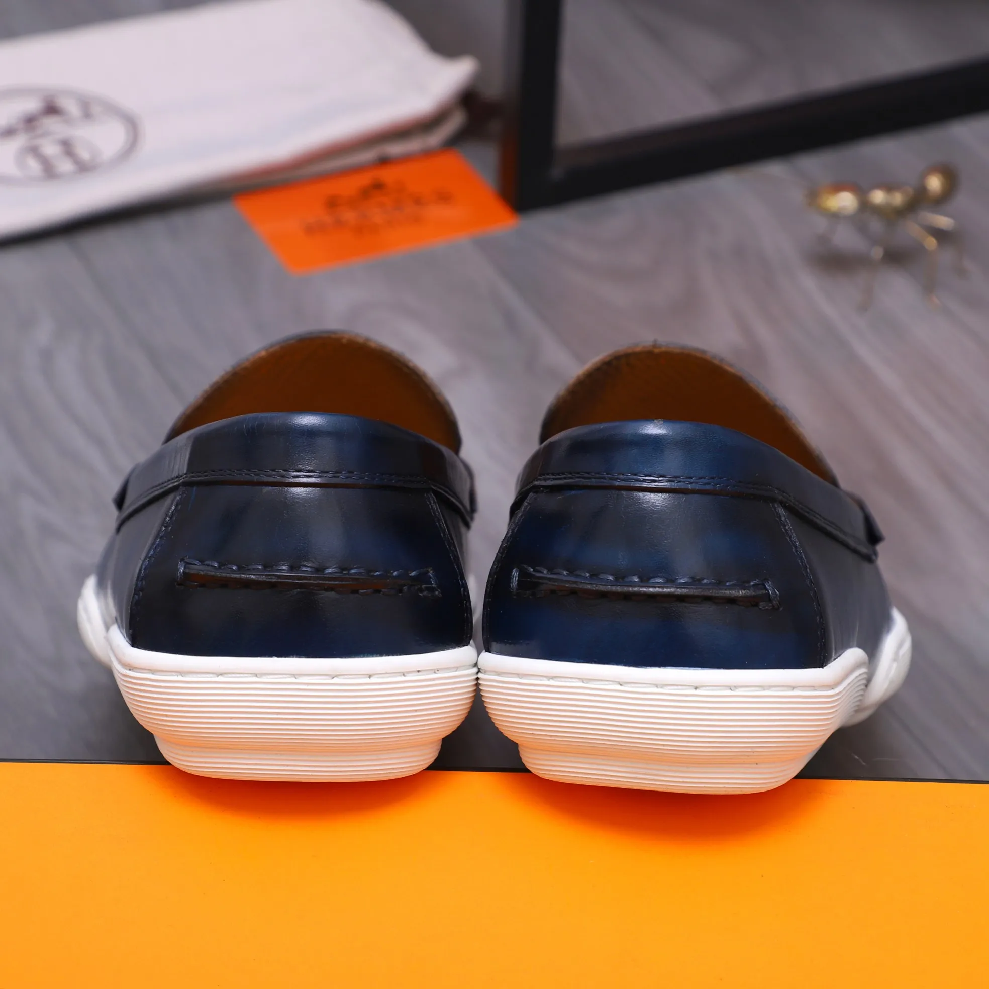 Men's shoes 💰500 Product trademark: HERMES "Hermes" casual slip-on leather shoes Regular size: 38-46 (45.46 custom-made, non-refundable) Product materials: Selected color-brushed cowhide upper, cowhide lining, original outsole